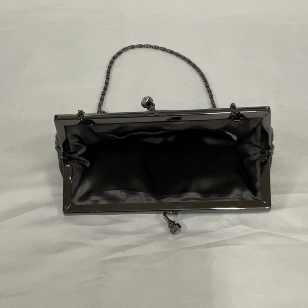 EUC Woman’s Jessica McClintock clutch purse - Picture 3 of 4